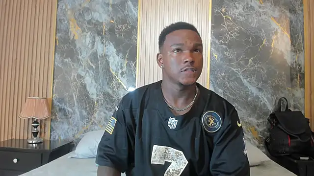 Snapshot of Troykhalil chatting on 03-18-25, 07:53 Troykhalil online show from 03-18-25, 07:53