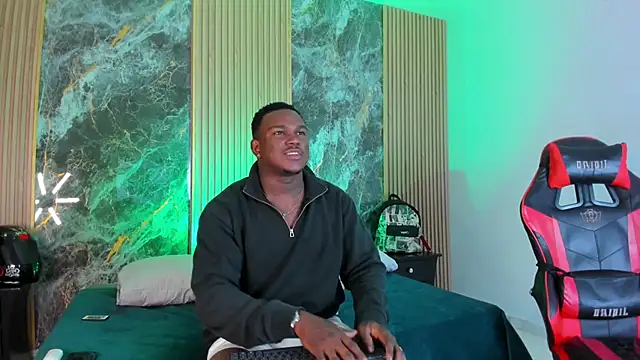 Snapshot of Troykhalil chatting on 09-30-25, 08:47 Troykhalil online show from 09-30-25, 08:47