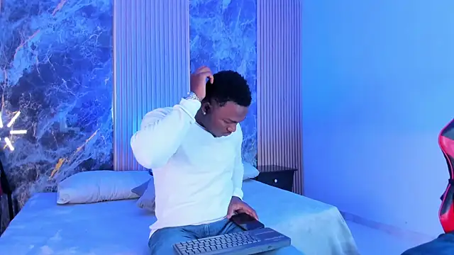 Snapshot of Troykhalil chatting on 10-01-25, 09:21 Troykhalil online show from 10-01-25, 09:21