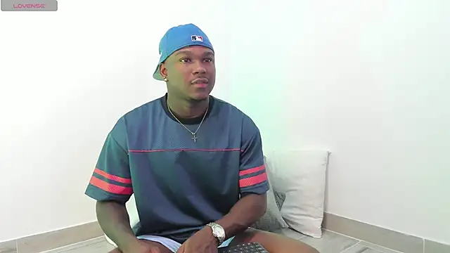 Snapshot of Troykhalil chatting on 11-09-25, 09:24 Troykhalil online show from 11-09-25, 09:24