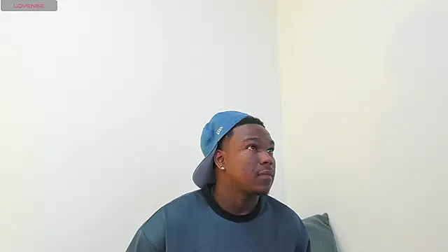 Snapshot of Troykhalil chatting on 11-13-25, 10:52 Troykhalil online show from 11-13-25, 10:52