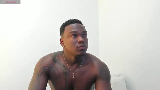 Snapshot of Troykhalil chatting on 11-14-25, 11:24 Troykhalil online show from 11-14-25, 11:24