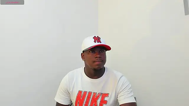 Snapshot of Troykhalil chatting on 11-30-25, 12:14 Troykhalil online show from 11-30-25, 12:14