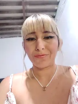 florecita9 online show from 01-25-25, 08:53