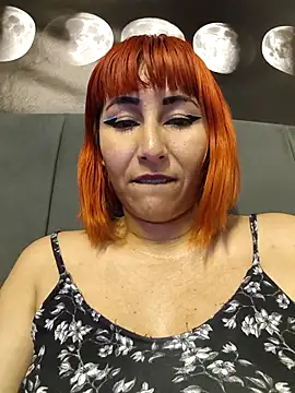 florecita9 online show from 10-22-25, 04:40