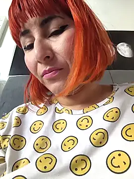 florecita9 online show from 10-28-25, 04:42