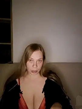 katiestevens online show from 11-22-25, 09:47