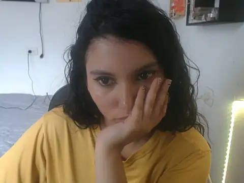 HannaKlein online show from 11-20-25, 06:18