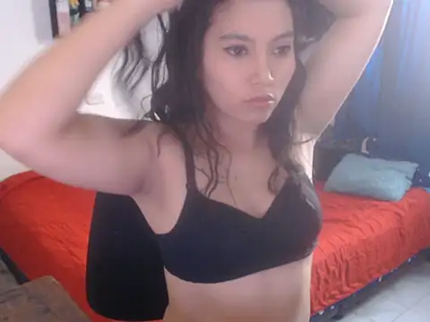 HannaKlein online show from 02-11-26, 01:38