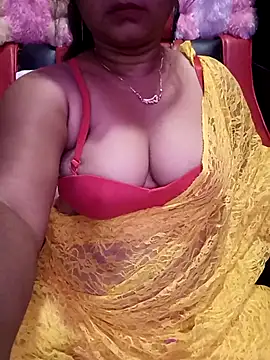 Snapshot of ella_mariya chatting on 04-14-26, 09:54 ella mariya online show from 04-14-26, 09:54