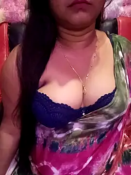 Snapshot of ella_mariya chatting on 04-19-26, 07:27 ella mariya online show from 04-19-26, 07:27
