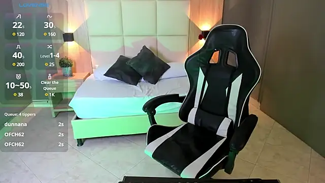 caro03x online show from 03-18-25, 05:41