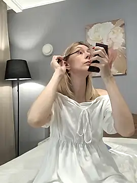 AvelinaLeoni online show from 11-07-25, 05:51