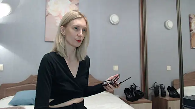 AvelinaLeoni online show from 12-01-25, 06:29