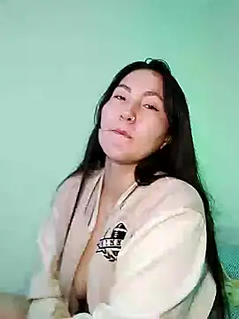 Elle Lee  online show from 02-07-25, 04:59