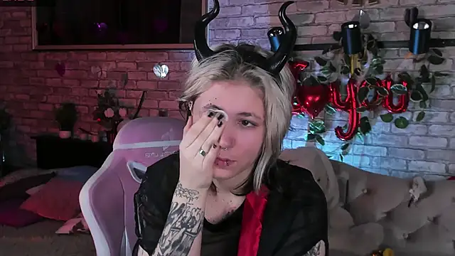 Snapshot of Alex_Howell chatting on 02-26-25, 08:54 Alex Howell online show from 02-26-25, 08:54