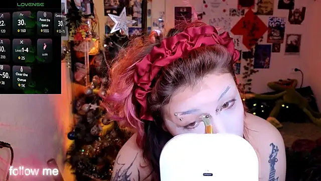 Alex Howell online show from 12-20-25, 08:27