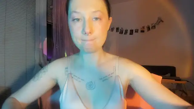 Jenny darling love online show from 03-31-26, 06:08