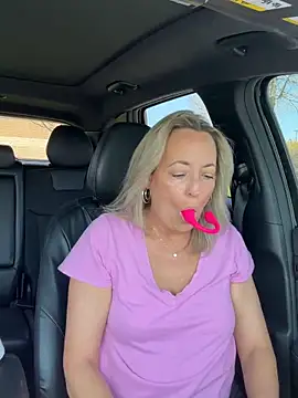 Cherry-red-xo online show from 04-23-26, 04:09