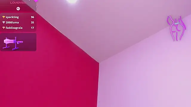 Snapshot of Kate_bunny_ chatting on 01-17-25, 02:18 Kate bunny online show from 01-17-25, 02:18