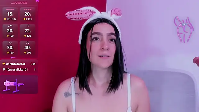 Snapshot of Kate_bunny_ chatting on 03-15-25, 10:57 Kate bunny online show from 03-15-25, 10:57
