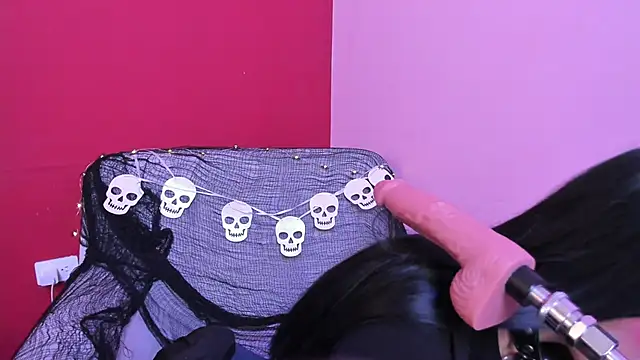 Kate bunny  online show from 10-24-25, 11:28