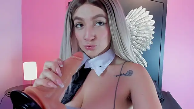 Kate bunny  online show from 12-18-25, 11:38