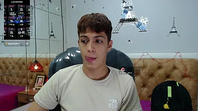 Snapshot of SkinnyBoy_ chatting on 02-18-25, 03:32 SkinnyBoy online show from 02-18-25, 03:32