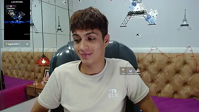 Snapshot of SkinnyBoy_ chatting on 02-18-25, 06:37 SkinnyBoy online show from 02-18-25, 06:37