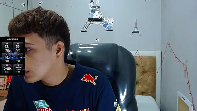 Snapshot of SkinnyBoy_ chatting on 03-13-25, 12:02 SkinnyBoy online show from 03-13-25, 12:02