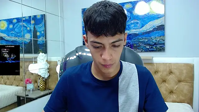 Snapshot of SkinnyBoy_ chatting on 09-11-25, 01:00 SkinnyBoy online show from 09-11-25, 01:00