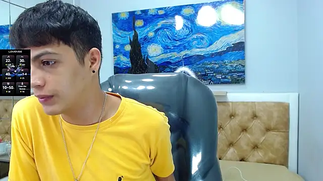 Snapshot of SkinnyBoy_ chatting on 09-25-25, 12:09 SkinnyBoy online show from 09-25-25, 12:09