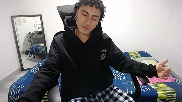 present the magic online show from 03-25-26, 05:35