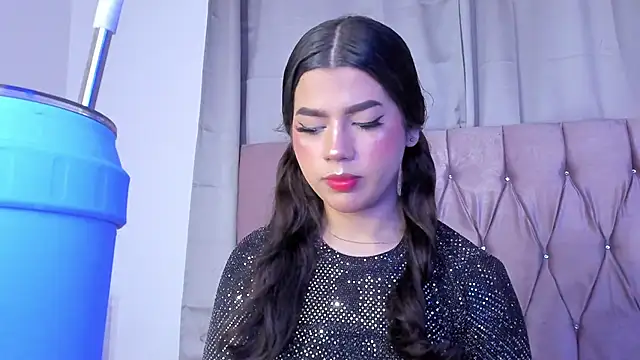 Snapshot of Ashley_piinkk_ chatting on 03-20-25, 12:00 Ashley piinkk  online show from 03-20-25, 12:00