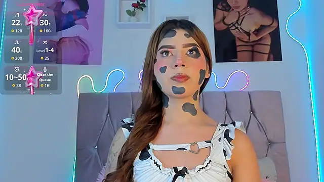 Snapshot of Ashley_piinkk_ chatting on 10-19-25, 10:38 Ashley piinkk  online show from 10-19-25, 10:38