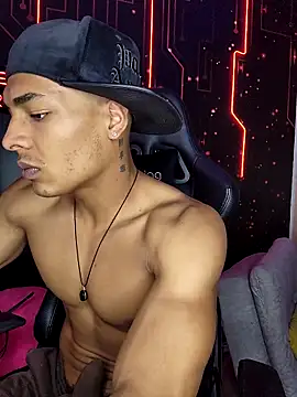 Snapshot of Jhonyblack_1 chatting on 10-20-25, 08:53 Jhonyblack 1 online show from 10-20-25, 08:53