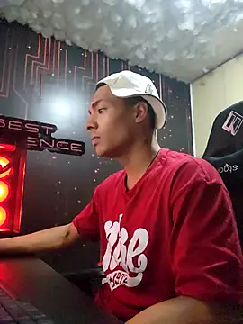 Snapshot of Jhonyblack_1 chatting on 11-05-25, 05:57 Jhonyblack 1 online show from 11-05-25, 05:57