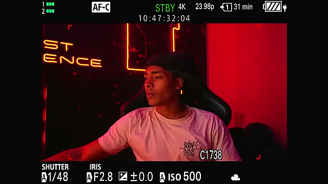 Snapshot of Jhonyblack_1 chatting on 11-10-25, 12:04 Jhonyblack 1 online show from 11-10-25, 12:04