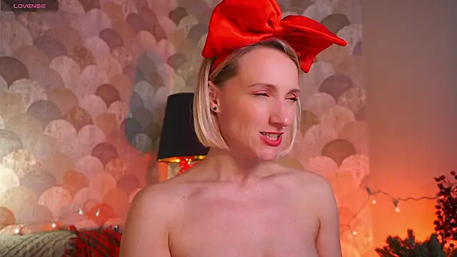 UmaTruewoman online show from 12-24-24, 12:22