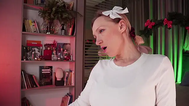 UmaTruewoman online show from 12-28-24, 06:06