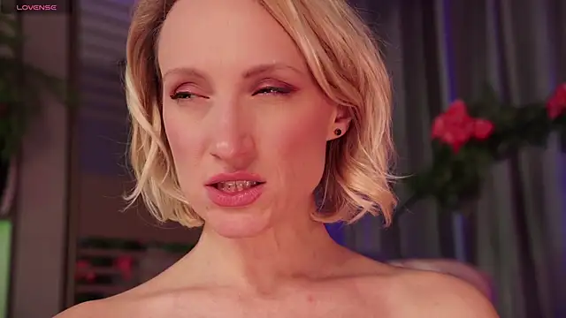 UmaTruewoman online show from 01-02-25, 09:11