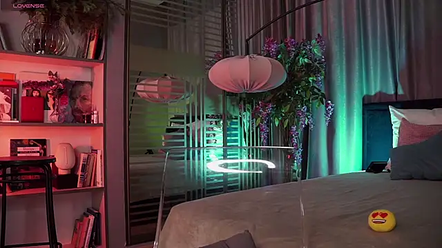 UmaTruewoman online show from 01-06-25, 12:02