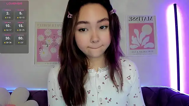 Snapshot of Fluffy_Rose chatting on 01-18-25, 01:30 Fluffy Rose online show from 01-18-25, 01:30