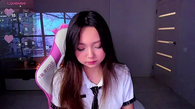 Fluffy Rose online show from 11-30-25, 12:14