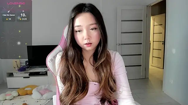 Fluffy Rose online show from 05-26-26, 12:28