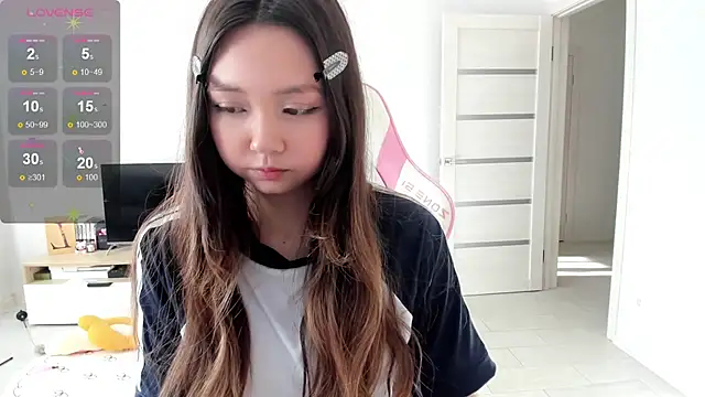 Fluffy Rose online show from 06-19-26, 12:26