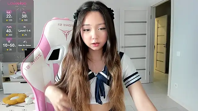Fluffy Rose online show from 07-17-26, 01:23