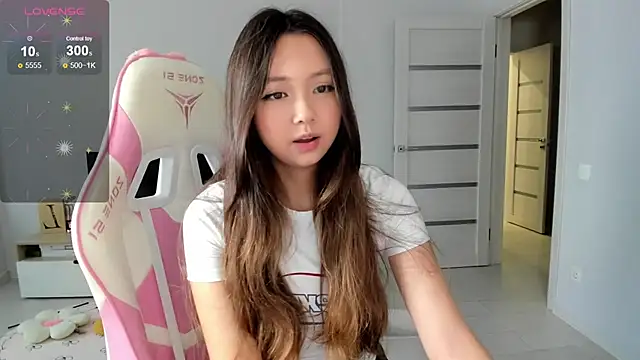Fluffy Rose online show from 07-28-26, 01:23
