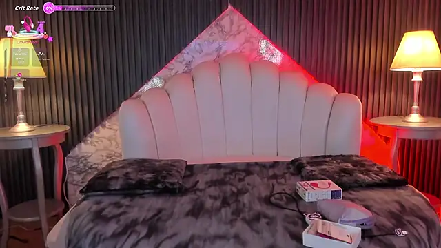 Snapshot of MeganDraco_ chatting on 09-24-25, 12:30 MeganDraco online show from 09-24-25, 12:30