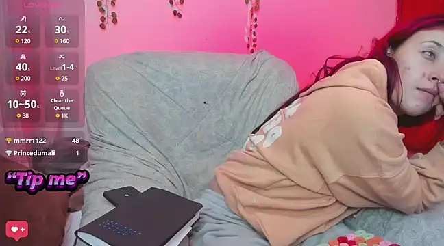 bonnie moon  online show from 12-04-24, 12:08